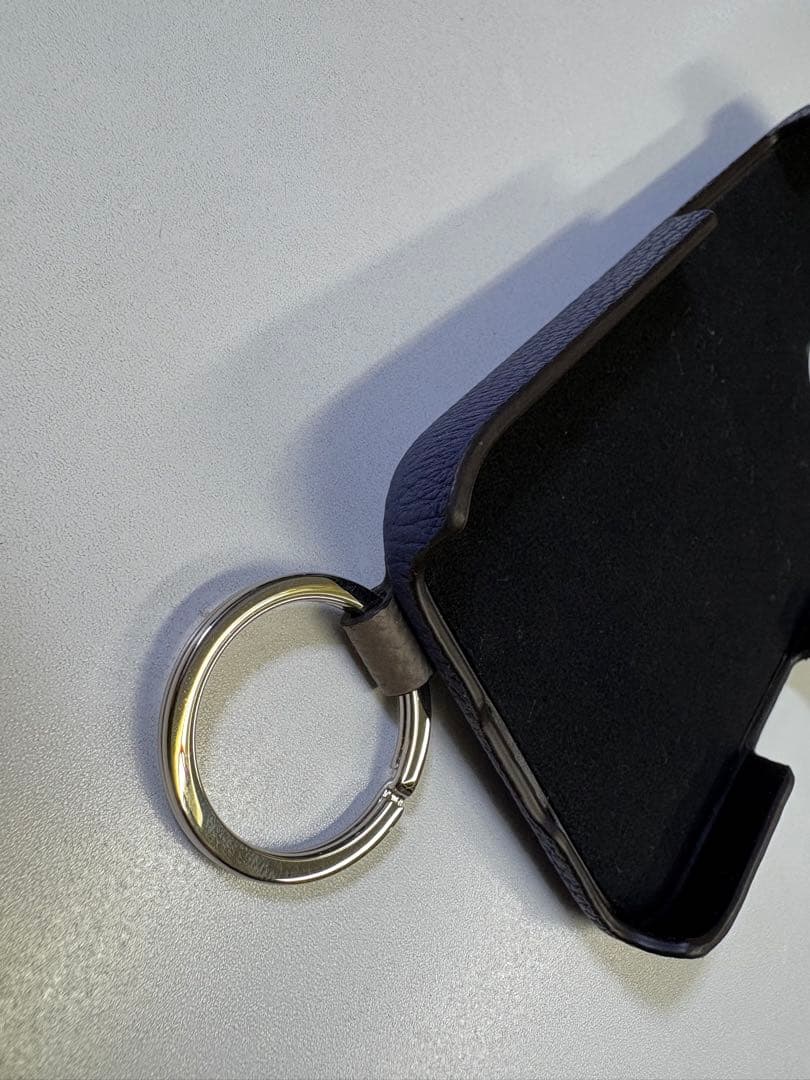 BONAVENTURA ハンドル付きバックカバーケース(iPhone16)