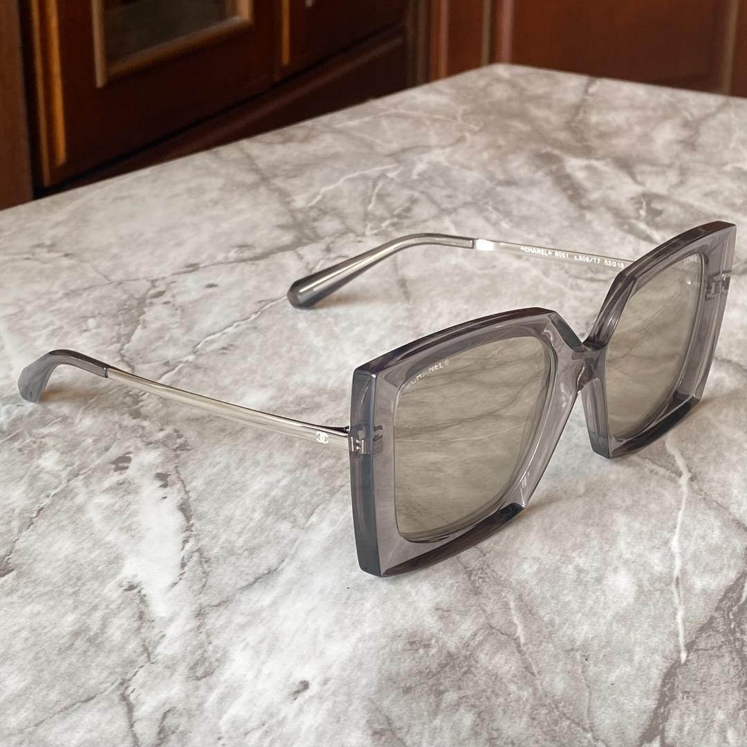 1305【新品 CHANEL】シャネル サングラスガブリエル 香水 スクエア