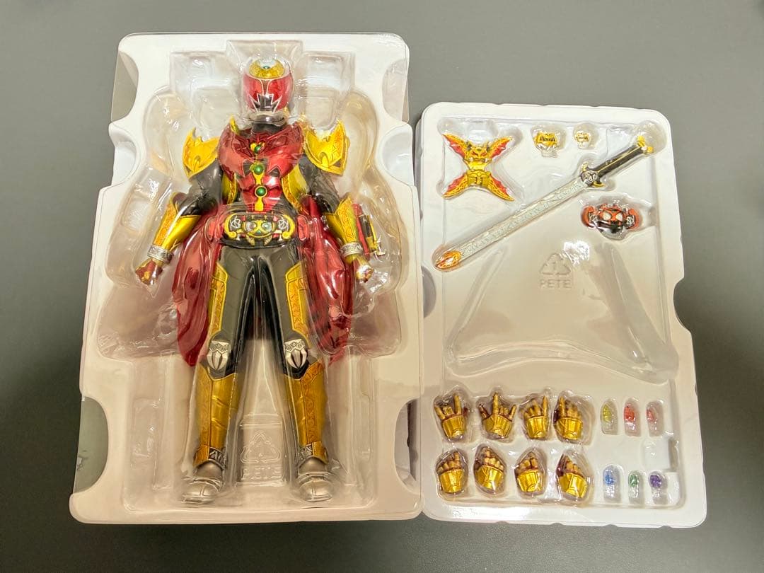 S.H.Figuarts 真骨頂製法 仮面ライダーキバ エンペラーフォーム