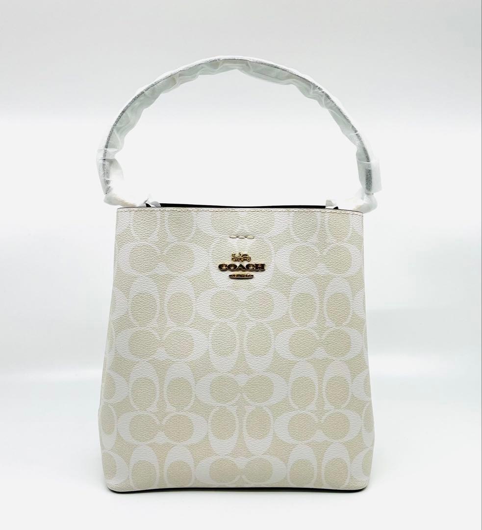 【新品・未使用】COACH スモール タウン バケット バッグ シグネチャー