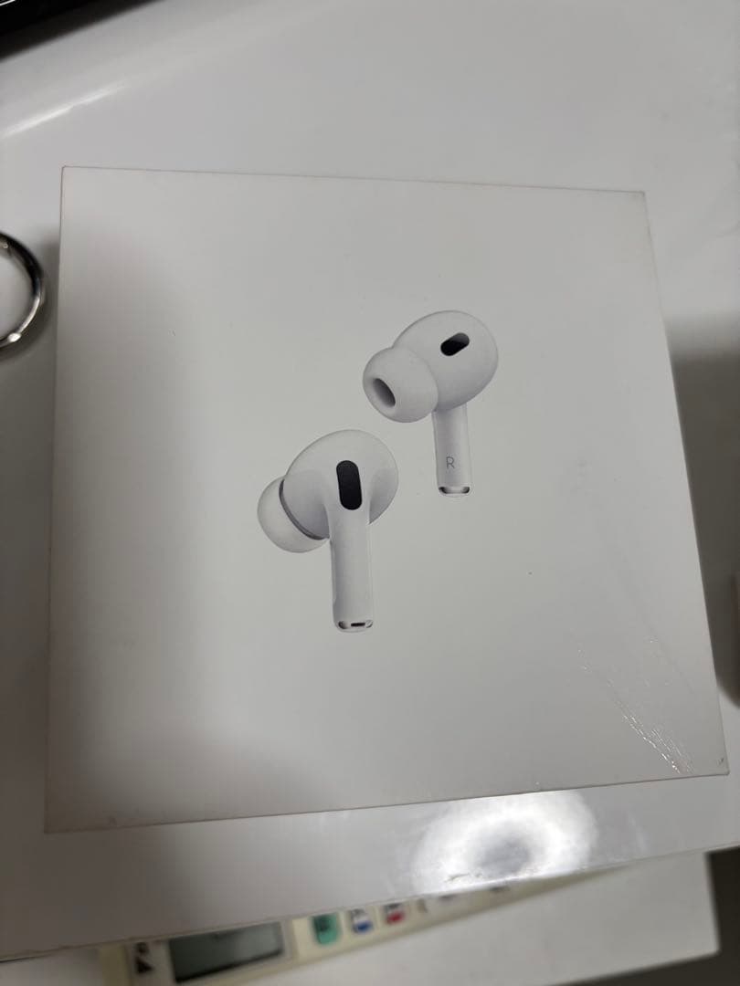 【極美品】AirPods Pro 第2世代 + ケース