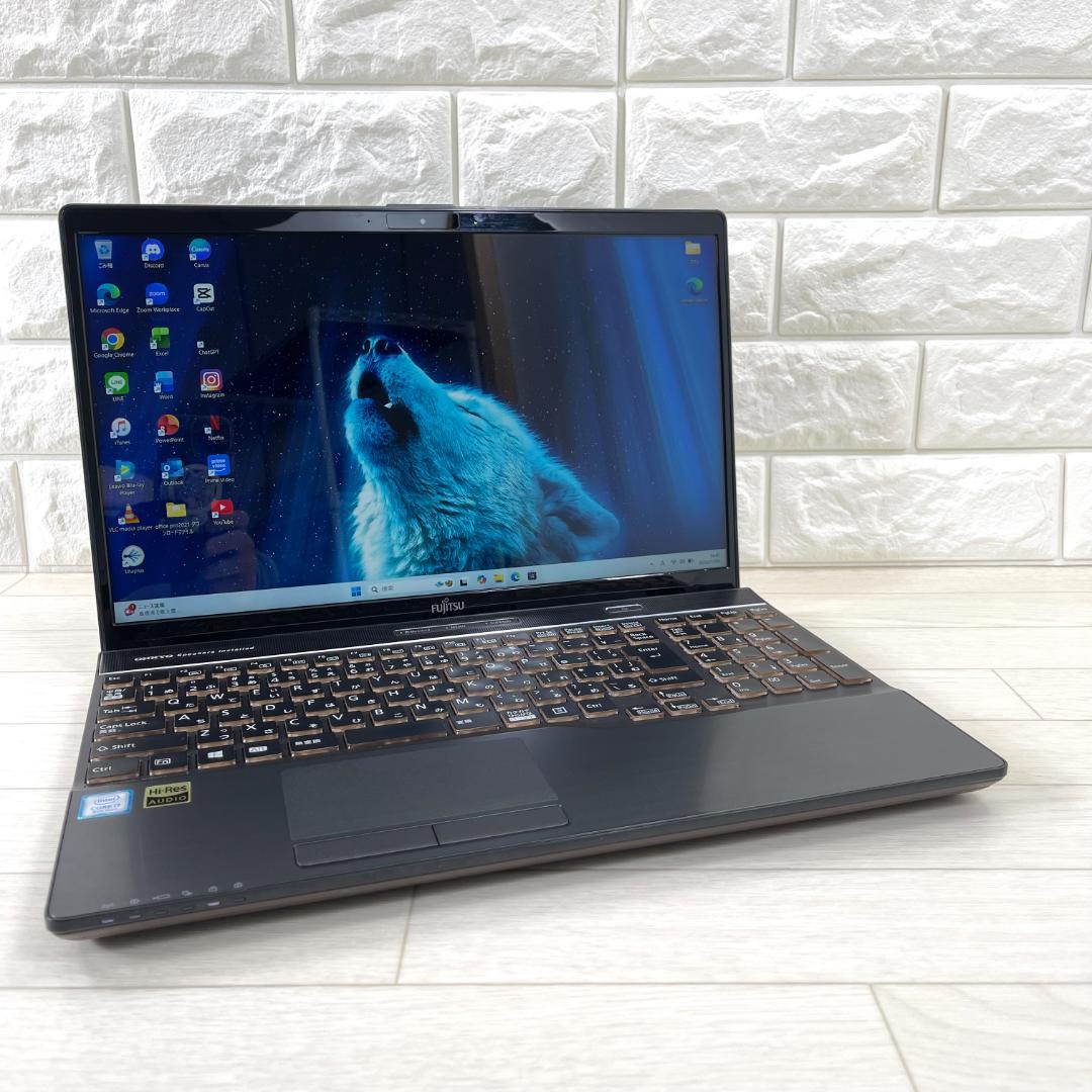 ゆらっと 富士通 第8世代 i7 新品SSD512＋HDD1T メモリ16