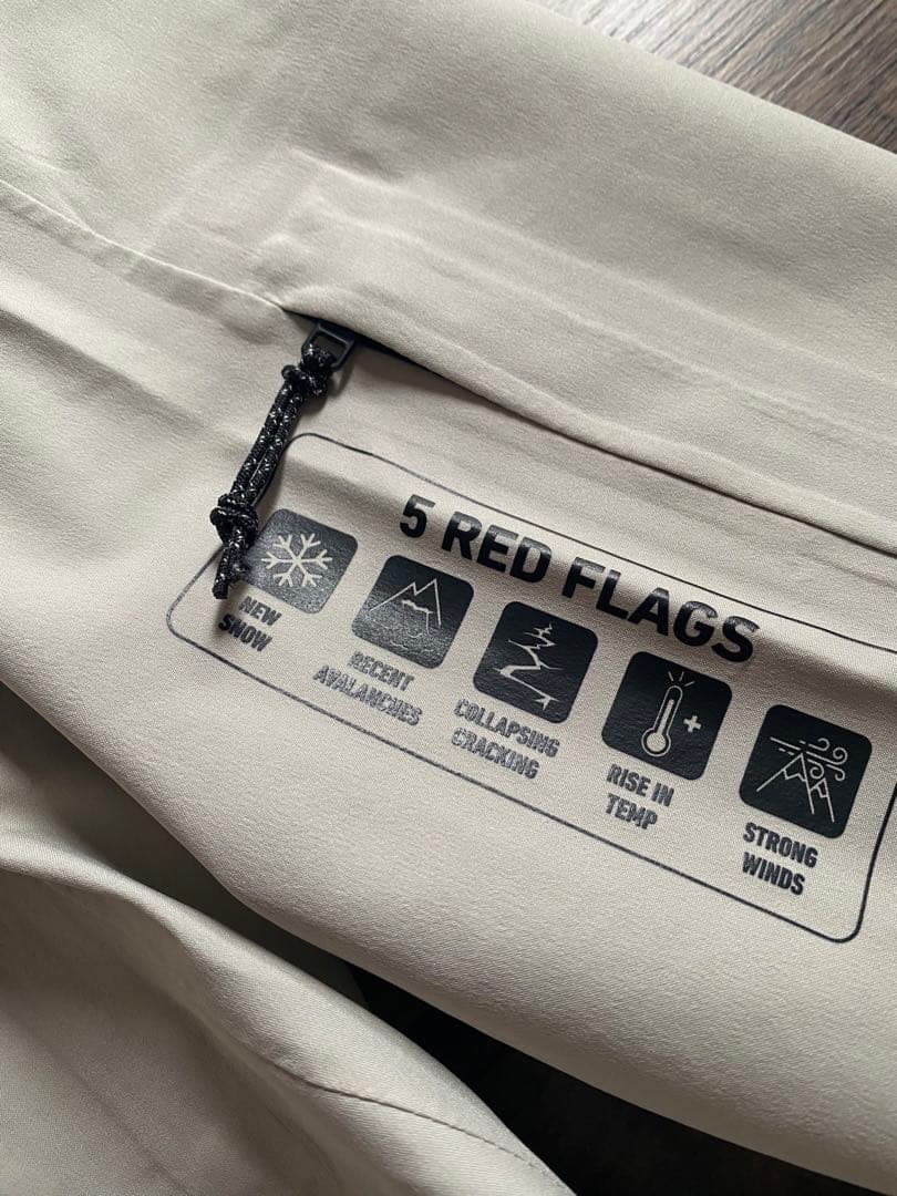 おとめぐ　新品　JONES Shralpinist Jacket