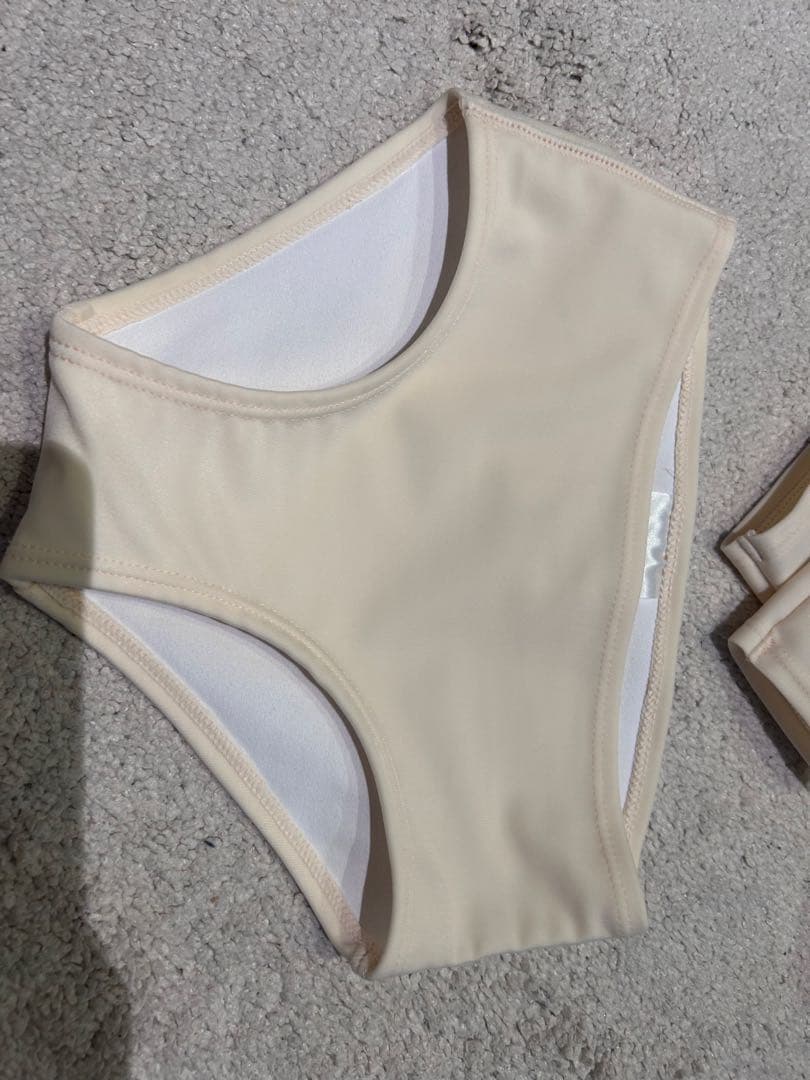 chaisy キッズ　セパレート　長袖　水着　アイボリー　100〜110