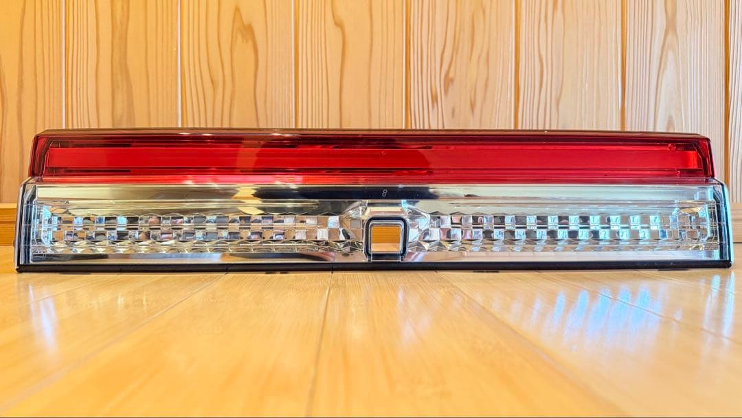 デリカD:5(CV1W) メーカー純正リアガーニッシュ