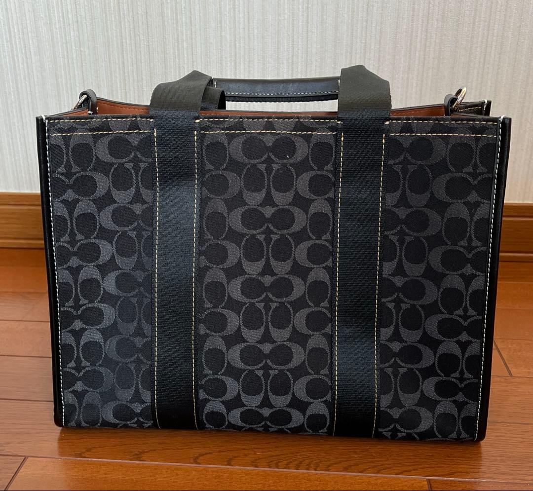 新品coach スミス トート・シグネチャー デニム　ユニセックスCP105