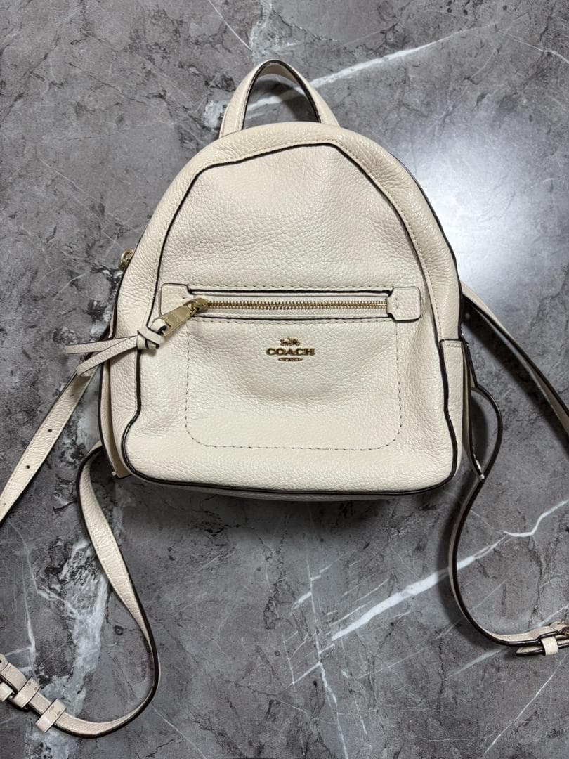 パパイヤ　COACH ホワイト バックパック