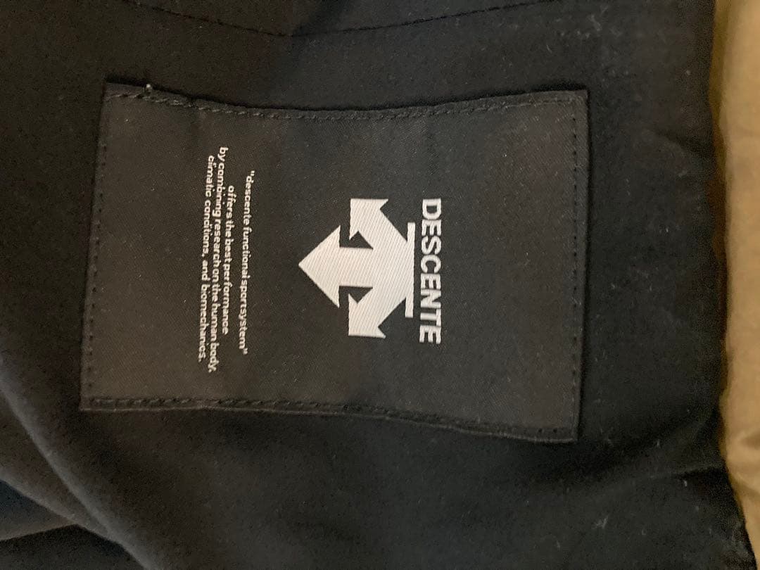 【おう】DESCENTE DERMIZAX スキーウェア 黒/茶色