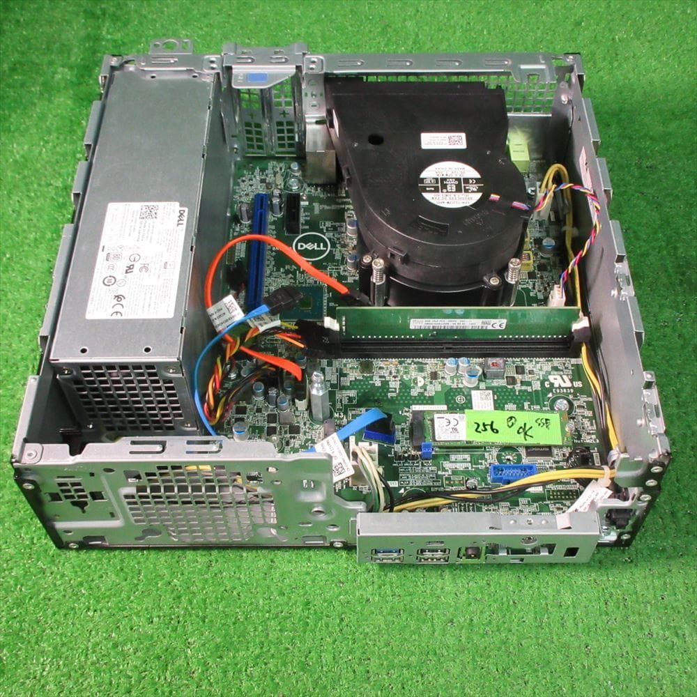 Windows11 第8世代Core i7 M.2SSD250GB メモリ8GB