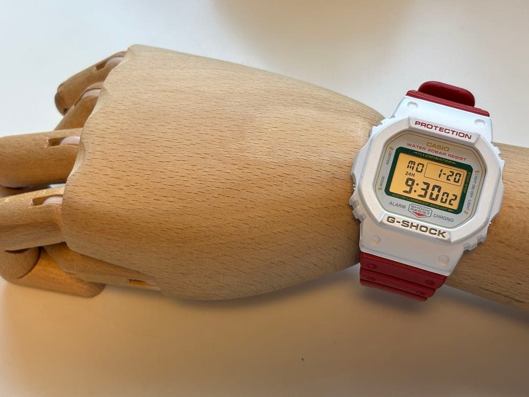 G-SHOCK/限定/バイカラー/DW-5600/招き猫/スピード/時計/赤×白