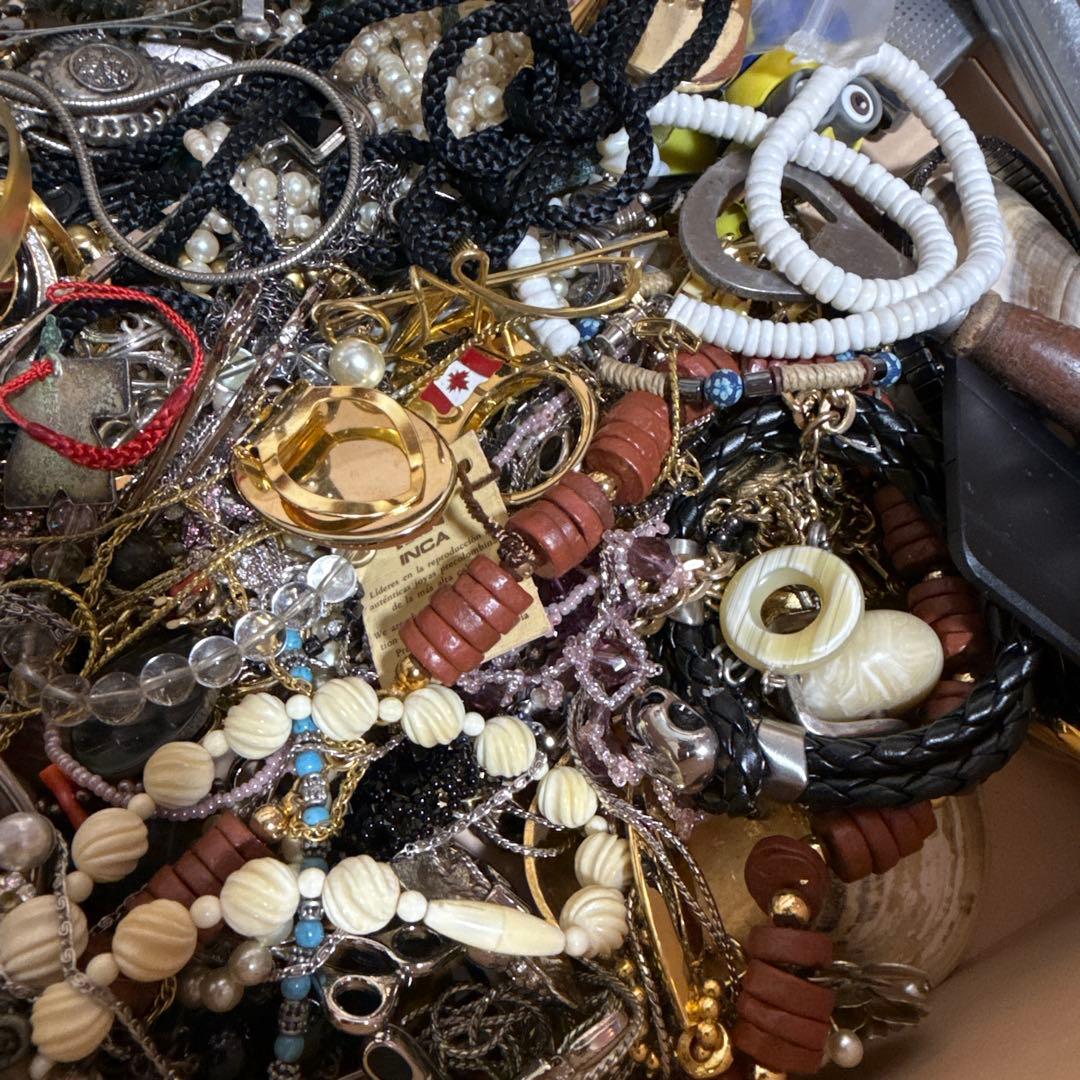 イミテーション　アクセサリー　まとめ　6.２キロ