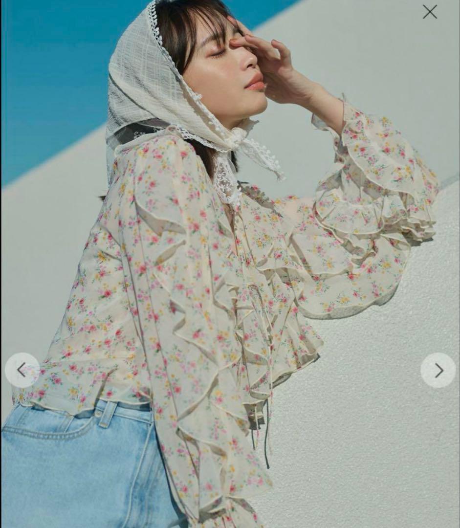 COCO DEAL フラワープリントフリルカーディガン×シャーリングキャミソール