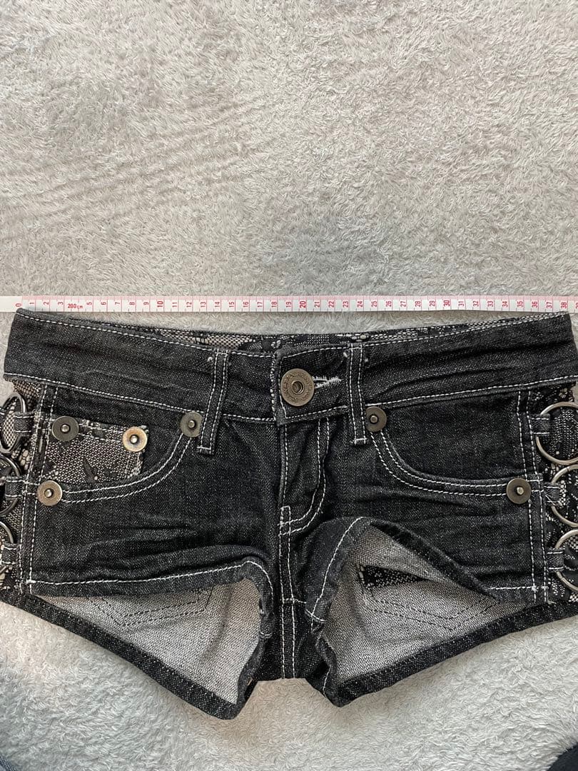 d.i.a jeans ダークデニム レース サイドリングショートパンツ