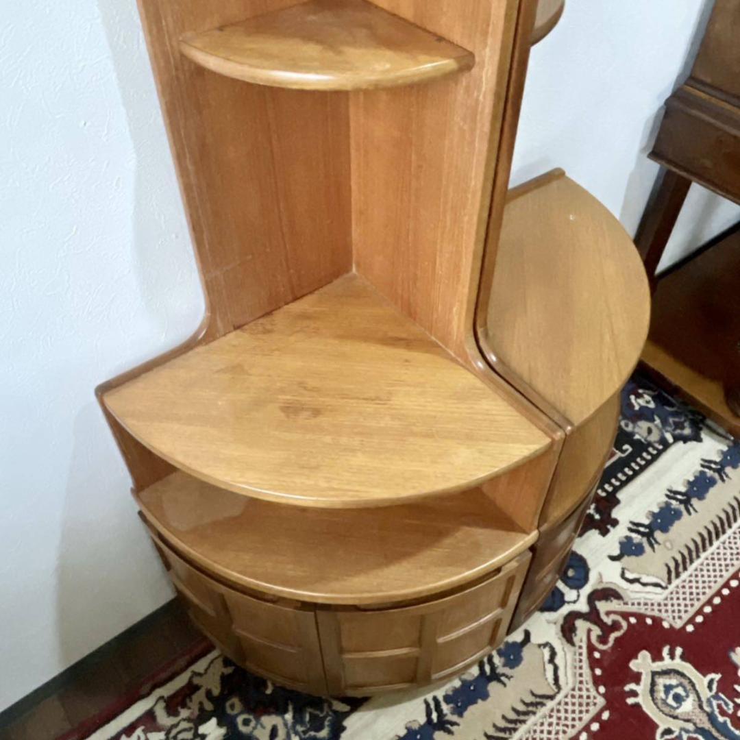 r1008 イギリスビンテージ ユニークな形が個性的なコーナーキャビネット 1点