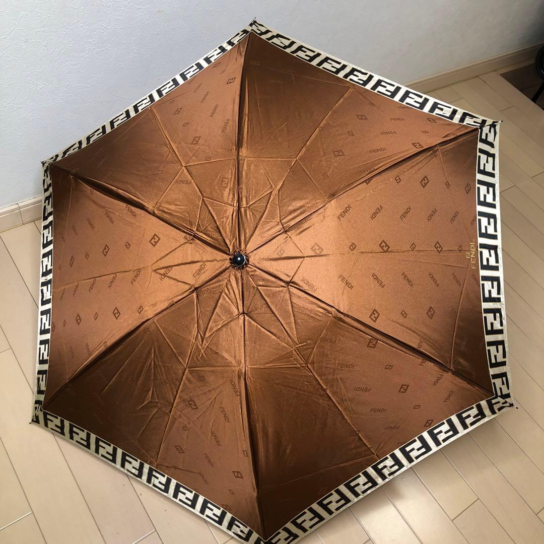 【美品】FENDI フェンディ　折りたたみ傘　ズッカ柄　ブラウン