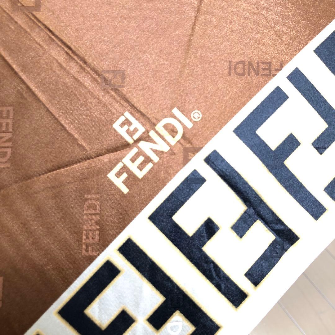 【美品】FENDI フェンディ　折りたたみ傘　ズッカ柄　ブラウン