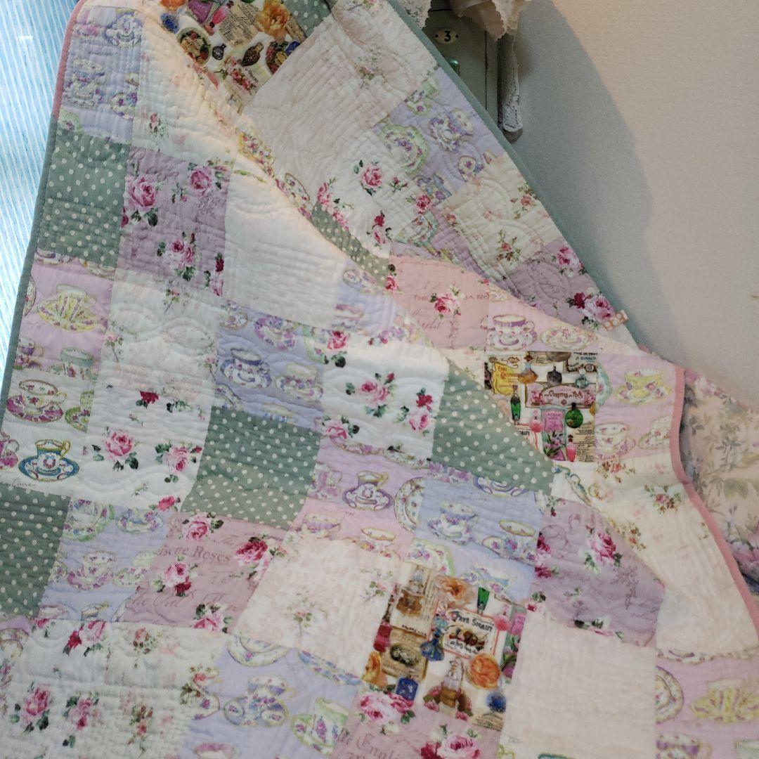 ❣️パッチワークキルト❣️爽やかキルト❣️リバーシブル