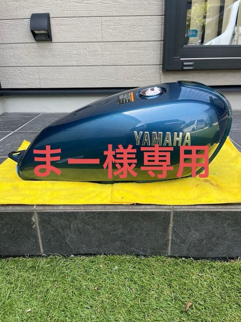 まーYAMAHA SR400 純正タンク　2019モデル