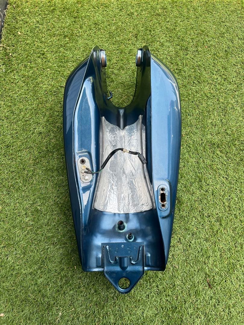 まーYAMAHA SR400 純正タンク　2019モデル