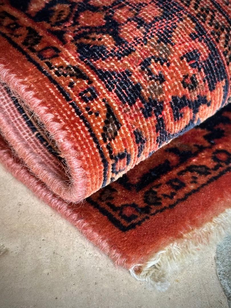 トライバルラグ　ヴィンテージラグ　ペルシャ絨毯　オーバーダイ　プリミティブアート