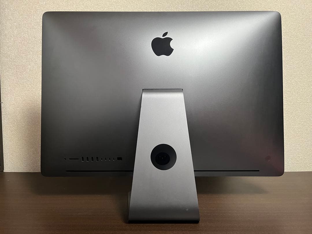 iMac pro 10コアvega64(16GB)+純正VESAマウントアダプタ