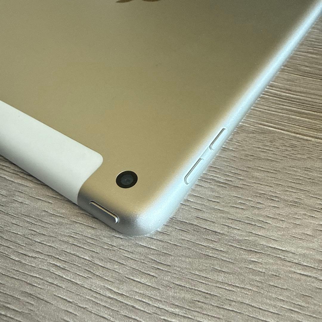 iPad 第6世代　wifiモデル