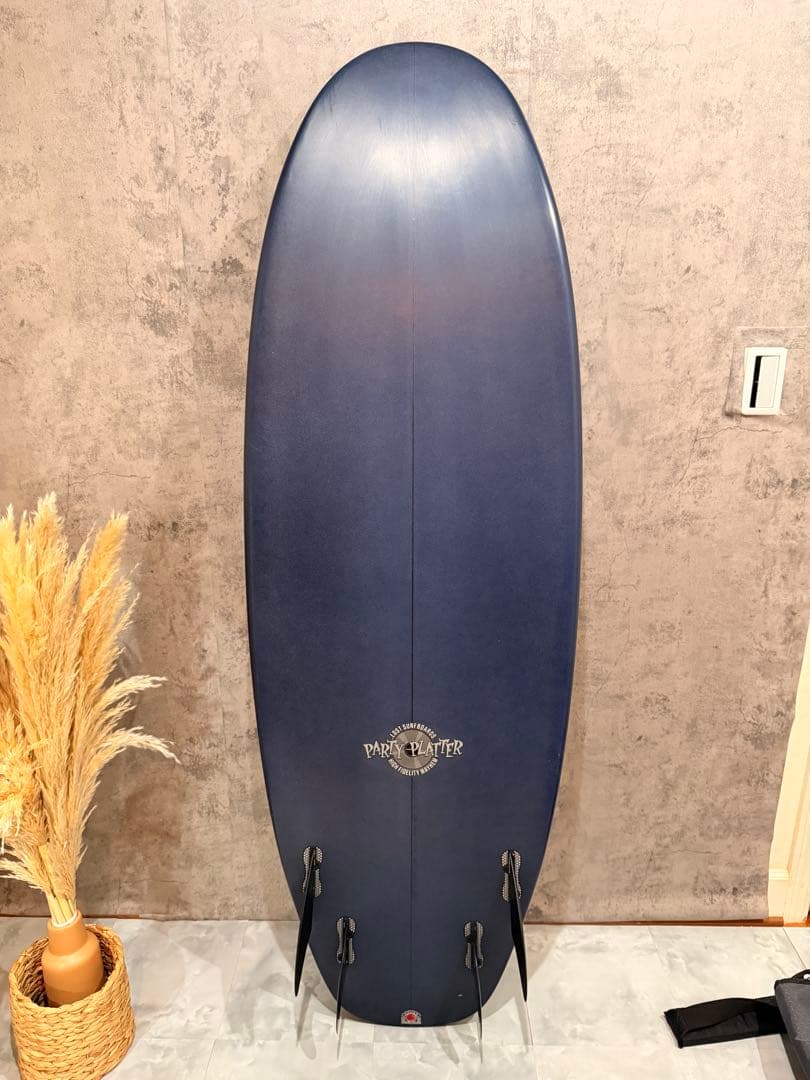 LOST PARTY PLATTER 5’9 フィン ハードケース付き