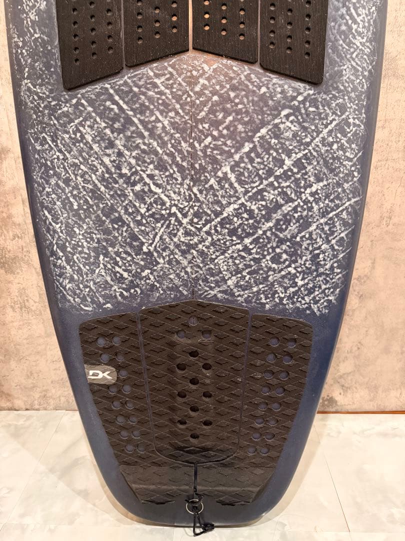 LOST PARTY PLATTER 5’9 フィン ハードケース付き