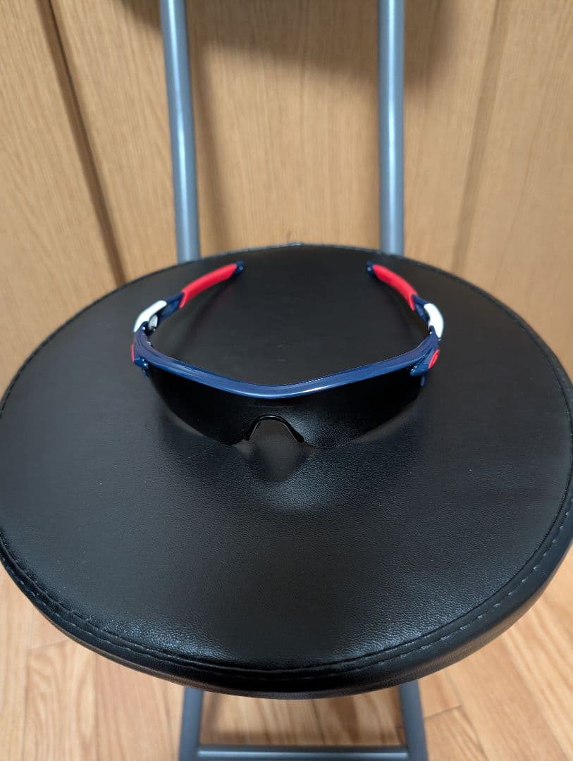 本日限定売り切りセール　オークリー　埼玉西武ライオンズ　モデル　サングラス