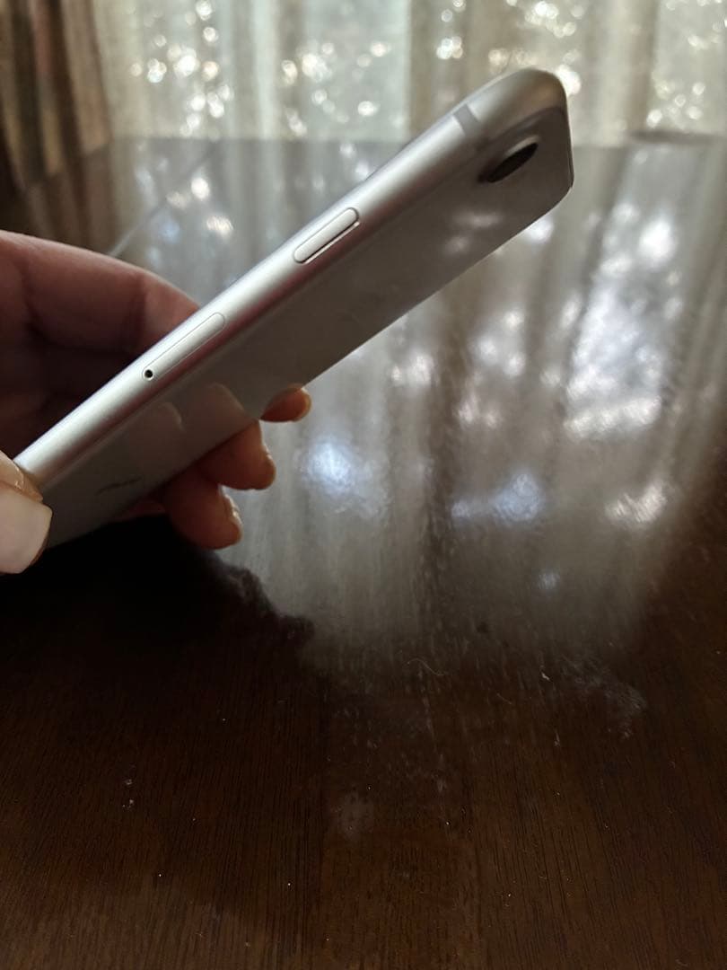 S*）様 Apple iPhone 8 ホワイト 本体 イヤフォン付き