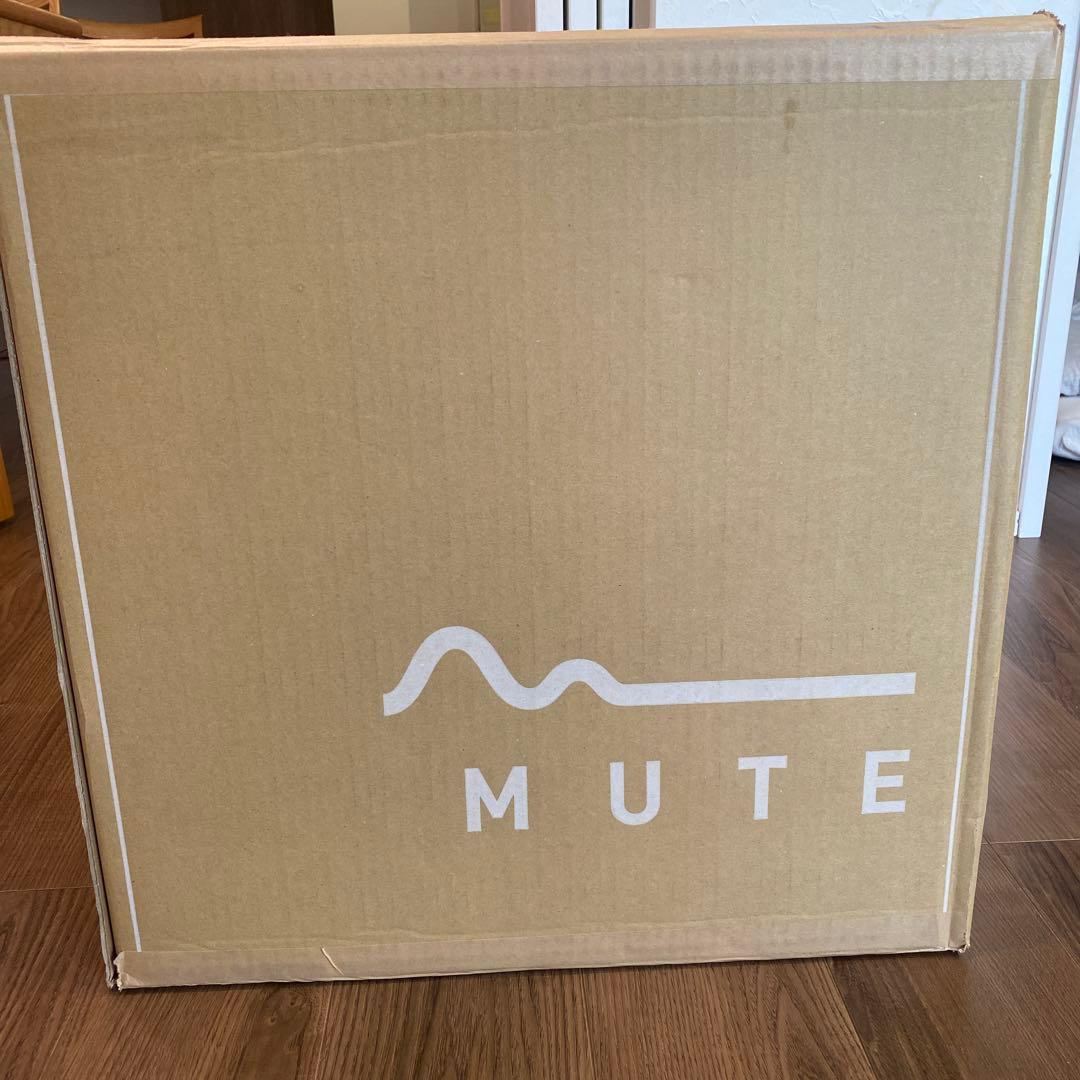 MUTE 防音専科　ベージュラグ　新品未使用品