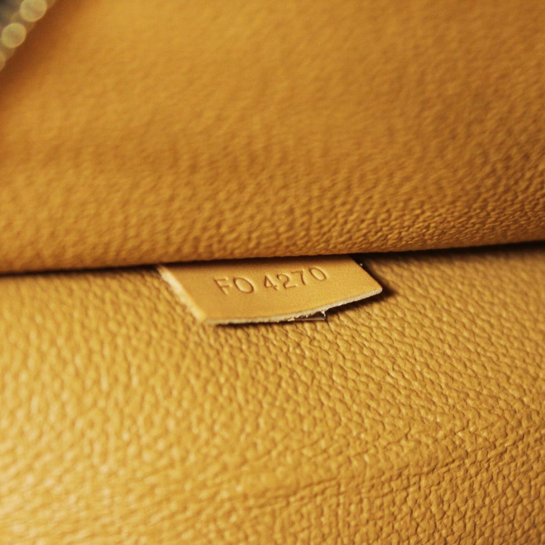 LOUIS VUITTON ルイヴィトン ポッシュ トワレ 26 セカンドバッグ