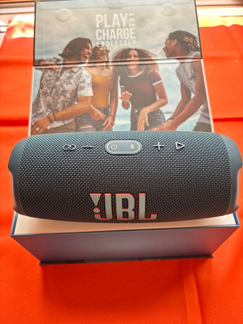 JBL ワイヤレススピーカー CHARGE5 充電機能付き