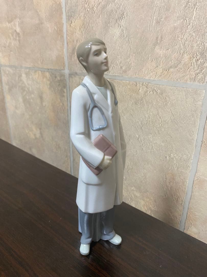 リヤドロNAO 素敵なドクター