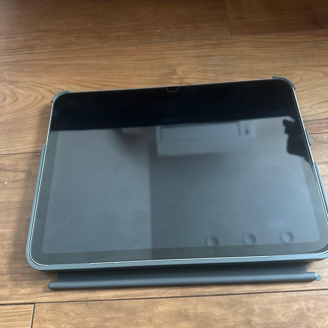 iPad A16 第11世代 Wi-Fi 128GB キーボード付き