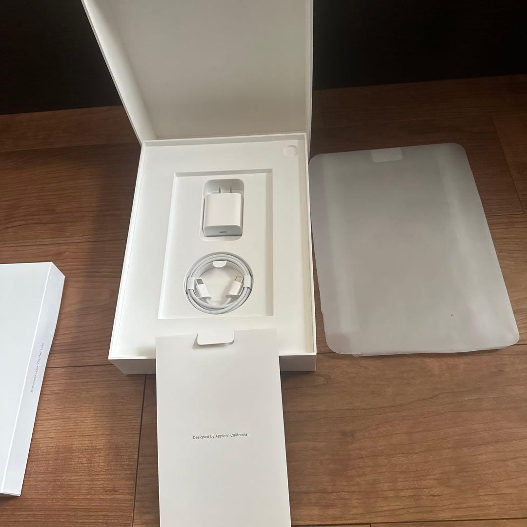 iPad A16 第11世代 Wi-Fi 128GB キーボード付き