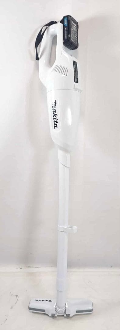 マキタ 充電式クリーナー CL108FD ①