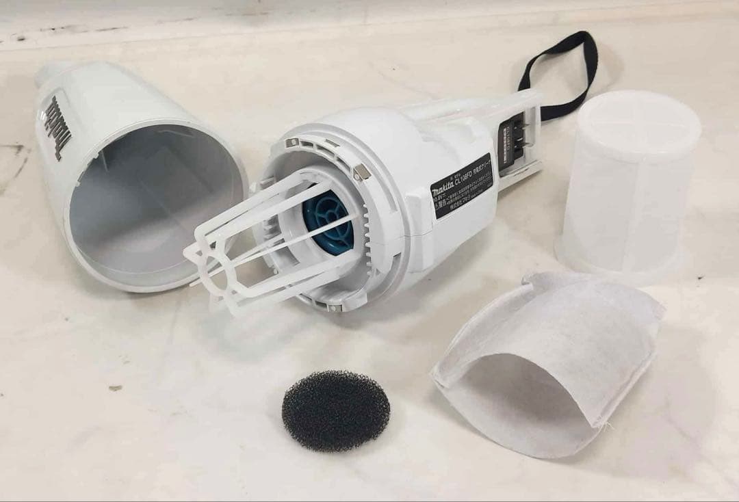 マキタ 充電式クリーナー CL108FD ①