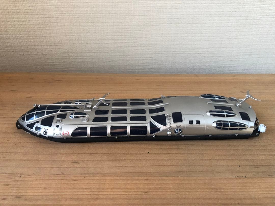 未来型水上バス　ヒミコ　プラモデル