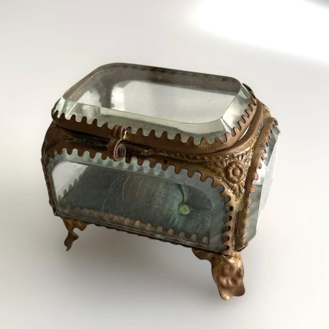 ガラスジュエリーボックス　グローブドマリエ　フランスアンティーク　べべルガラス