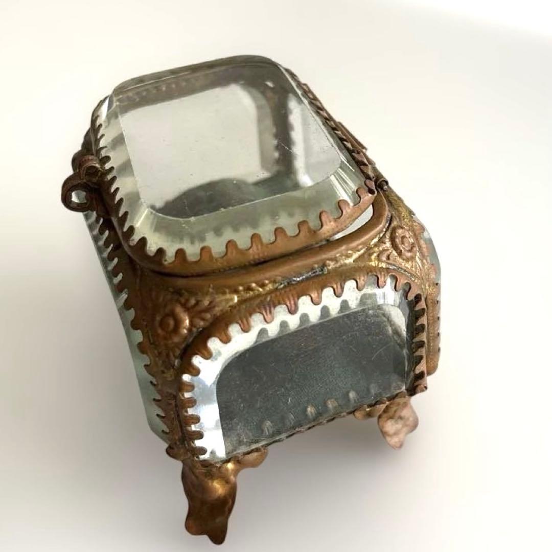 ガラスジュエリーボックス　グローブドマリエ　フランスアンティーク　べべルガラス