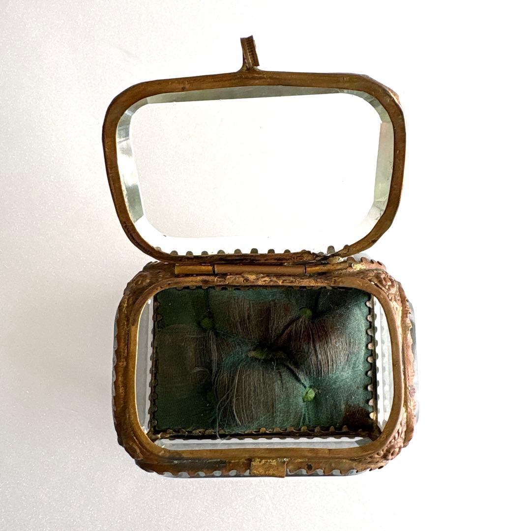 ガラスジュエリーボックス　グローブドマリエ　フランスアンティーク　べべルガラス