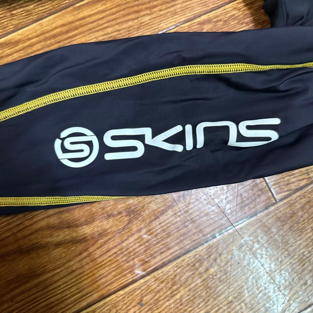 SKINS ロングタイツ　スキンズ 自転車 コンプレッション S