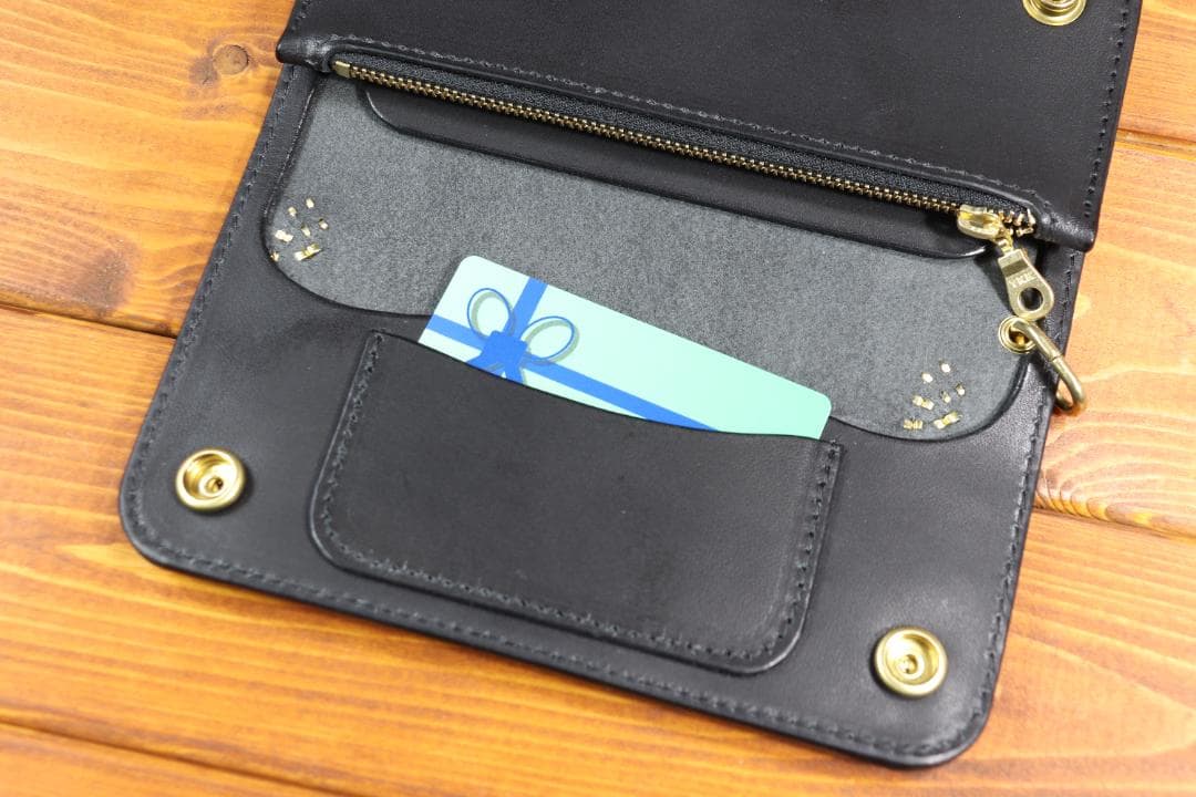 【即納商品】フラワー　スタッズロングウォレット