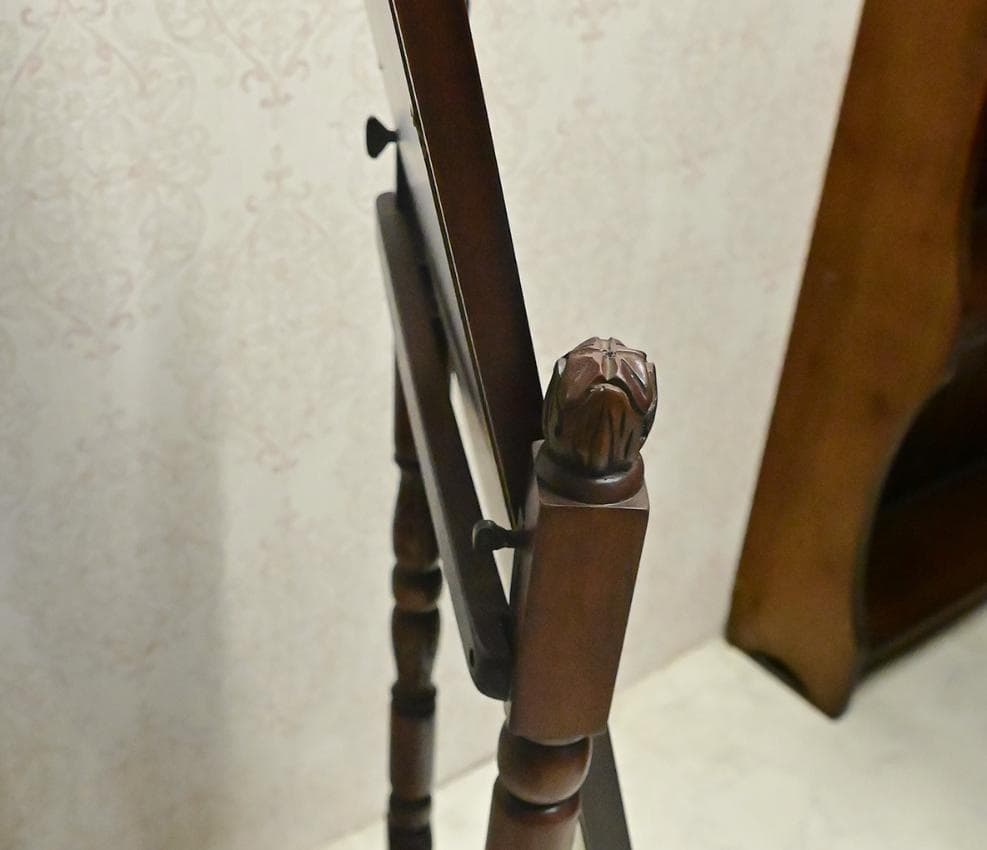 アンティークテイスト ロココ調家具　重厚なマホガニー スタンドミラー