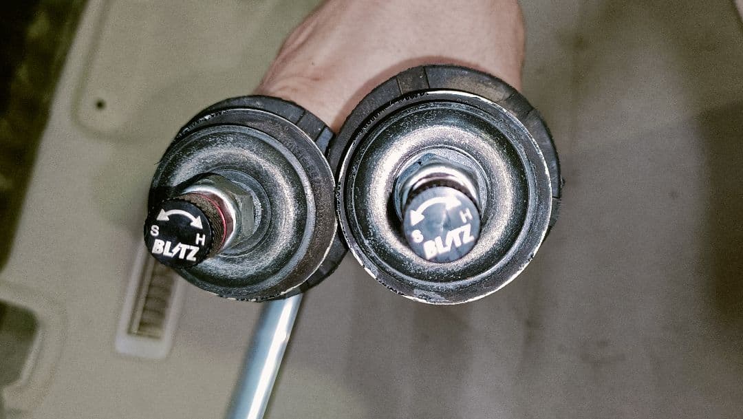 ZVW30 コイルオーバーサスペンションキット