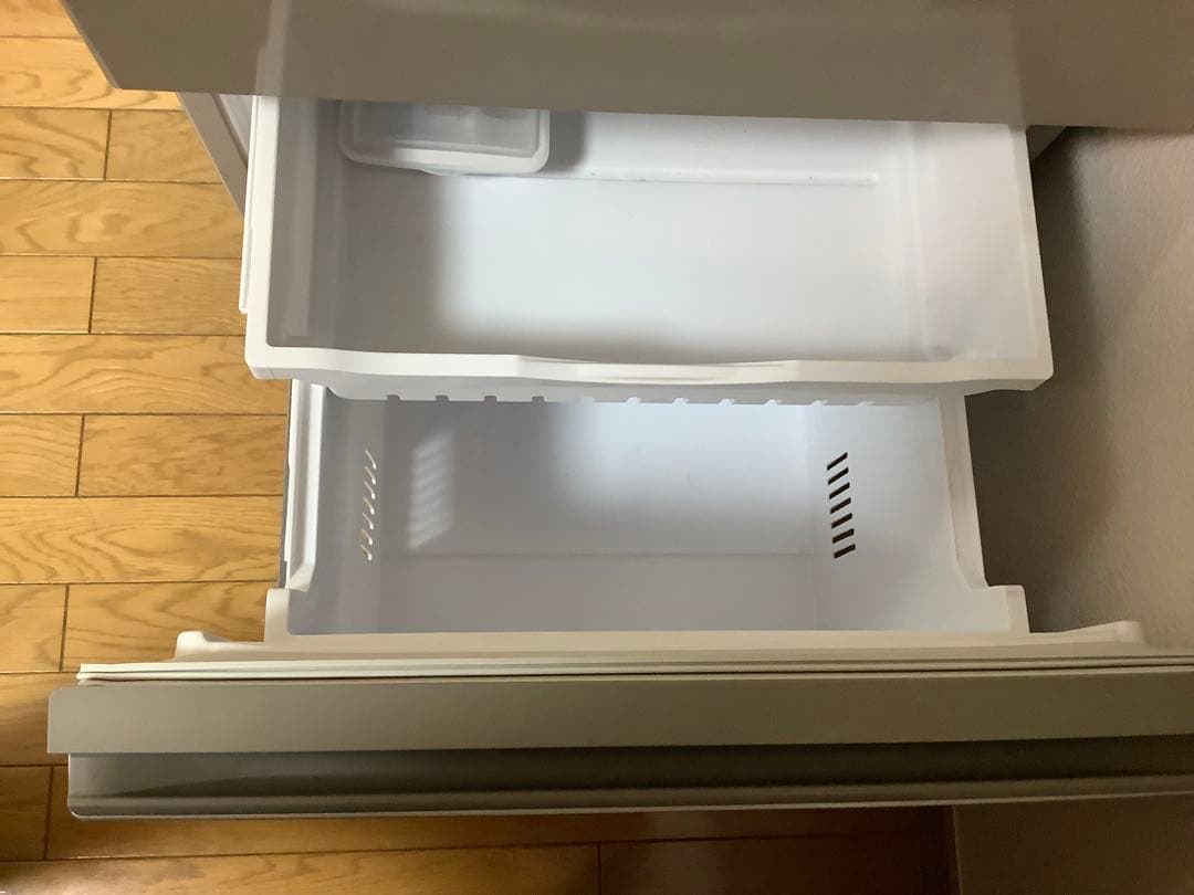 Nさん様限定日立スリム幅（54㎝）の片開き3ドア冷凍冷蔵庫 265ℓ2020年製