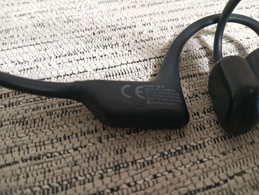 美品　Shokz OpenRun Pro S810　本体、ケース、充電ケーブル