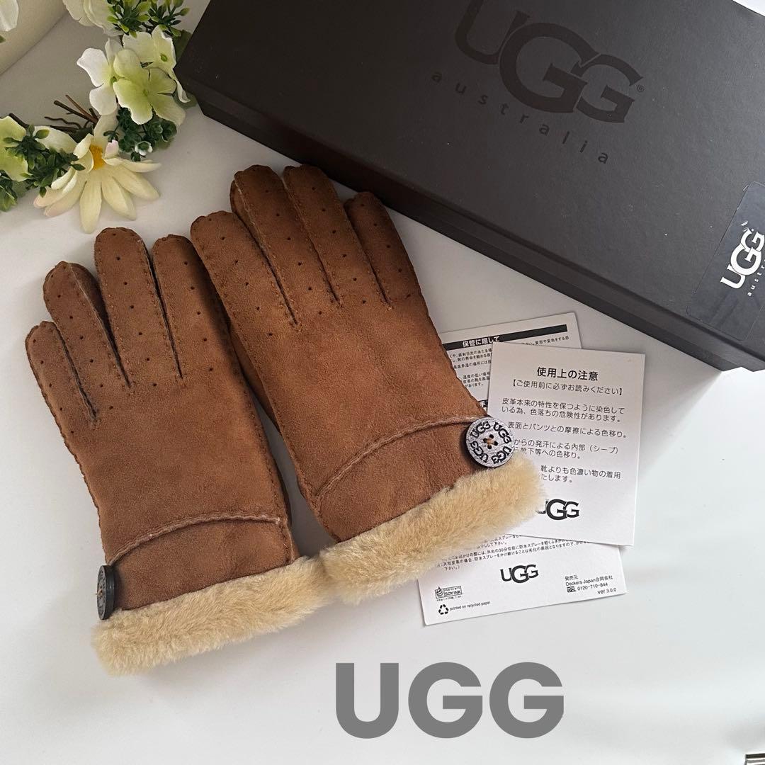 【未使用】UGG Mサイズ 羊革 手袋 グローブ ロゴ