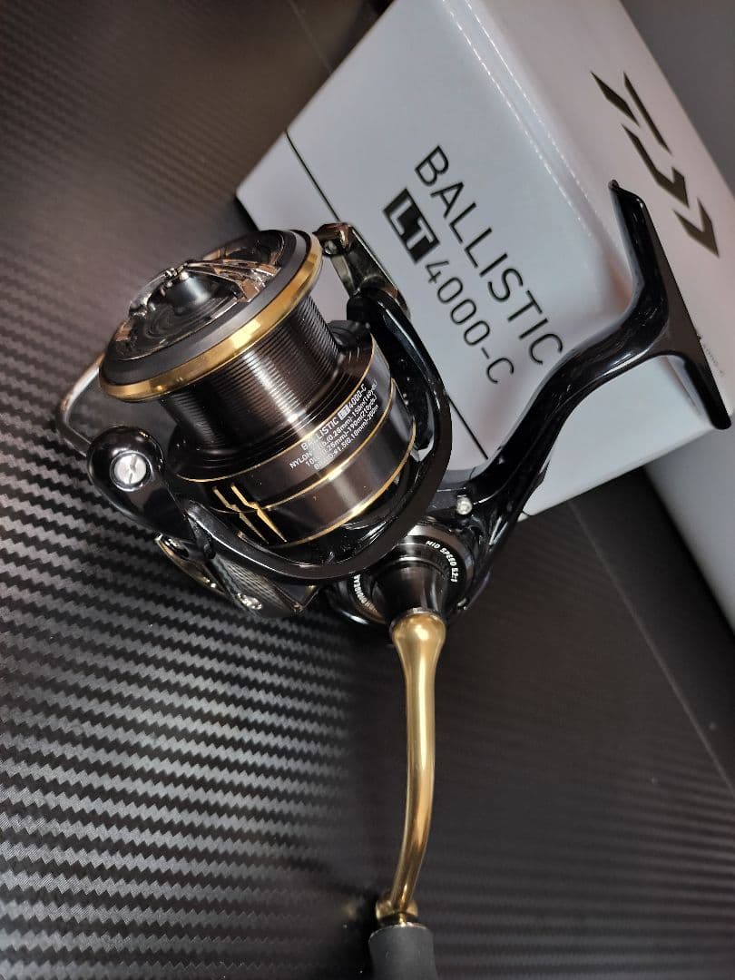 リール Daiwa BALLISTIC LT 4000-C